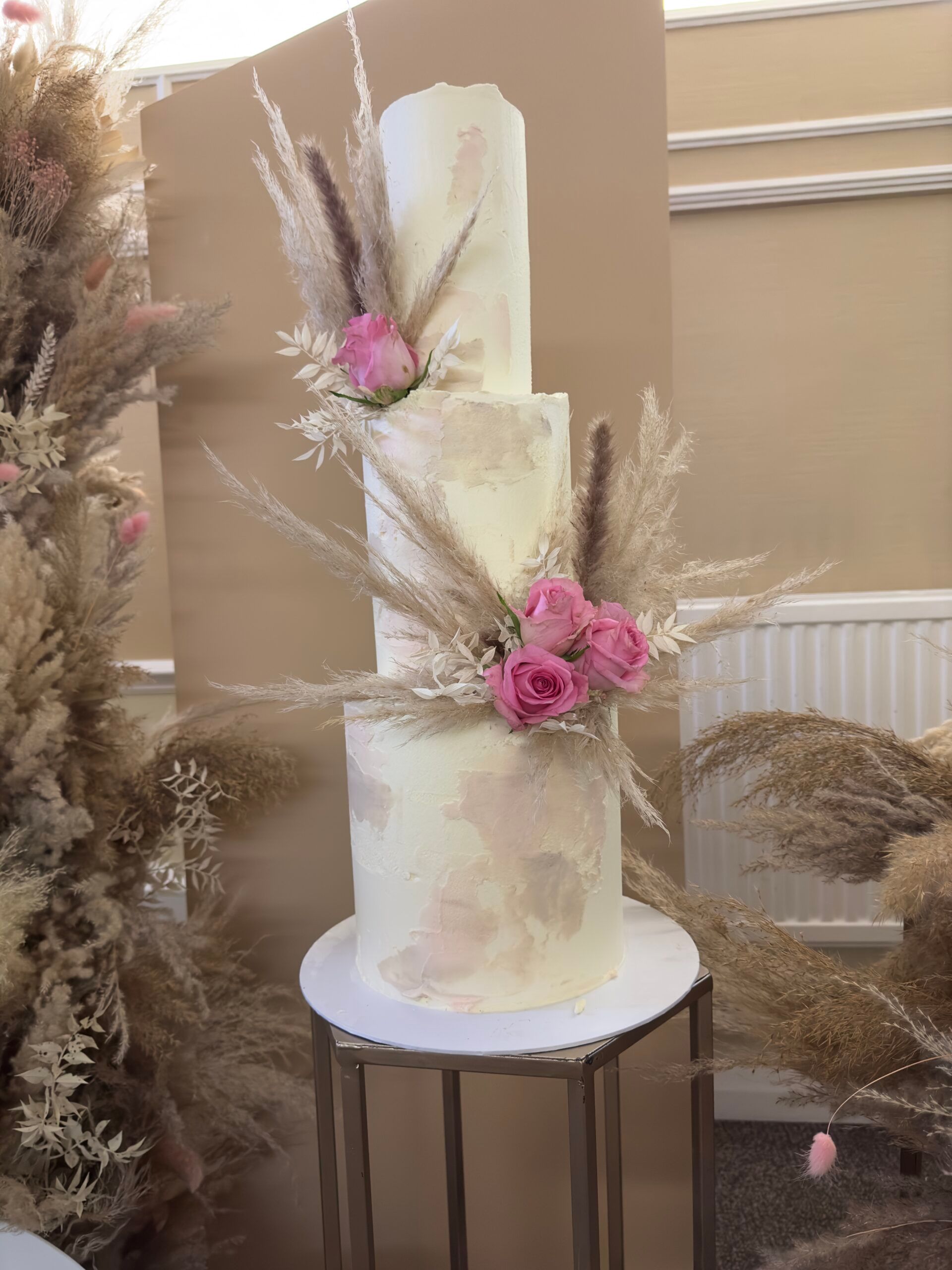 Elegant white tiered wedding cake